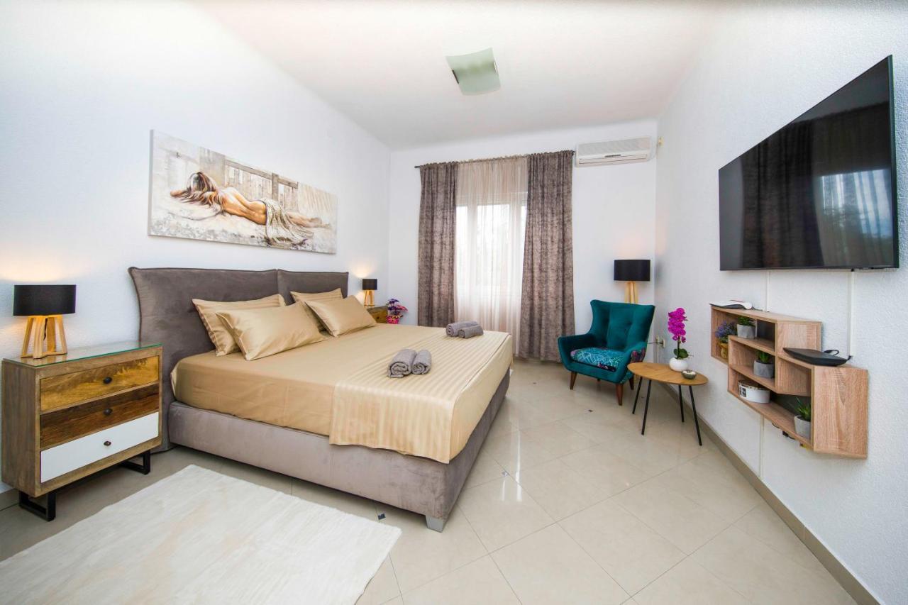 Apartment Alice Central Luxe Split Exterior foto